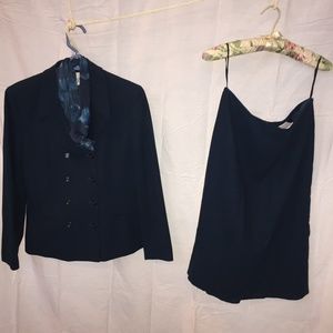 2 Pc double breasted suit.